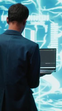 Dikey video programcıları karmaşık problemleri çözmek için insan beyninden modellenmiş cihazlar ve yapay zeka sinir ağları kullanıyorlar. Yapay zekayı kullanan işçiler veriye bakmak ve eksiksiz