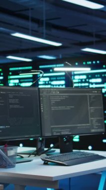 Veritabanında bulunan dikey video bilgisayarlar enerji tüketimini düzenlemek için kullanılır. Otomasyon ve izleme işlemleri için kullanılan yüksek teknoloji kurumlarındaki PC monitörlerinin görüntülenmesi