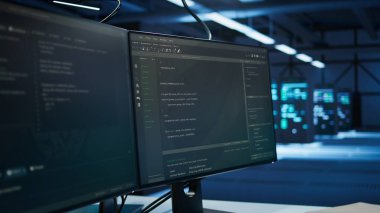 Veri merkezindeki bilgisayarlar güvenlik tehditlerini izlemek için nalbur çantalarını tehdit etmek için kullanılıyor. Gelecekçi sunucu merkezi işyeri yöneticileri tarafından kullanılan bilgisayarların kapatılması altyapı varlıklarını korur