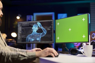 Yapay zekanın yeşil ekran bilgisayarı içinde insanımsı bir form kazandığının farkında. El sallıyor, geliştiriciyi selamlıyor. Yapay zeka duygulanıyor, Krom PC 'den IT yönetimini selamlıyor