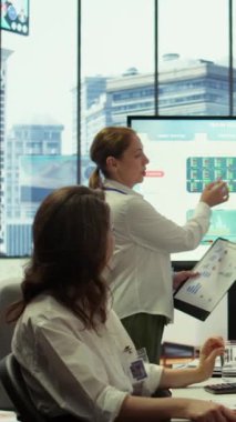 Vertical Video Investor ve Ortakları mali raporları gözden geçirmek ve yatırım fırsatlarını değerlendirmek üzere danışma kurulu toplantısına katıldılar. Gelecekteki girişimler için verimli bir strateji oluşturuluyor