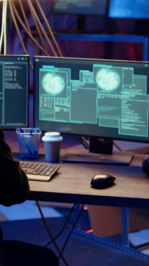 Dikey video korsanı uluslararası casusluk çabalarında başka bir ülkenin güvenlik sistemine sızmayı başaramadı. Dijital savaş sırasında sunuculara saldıran gizli ajan reddedildi.