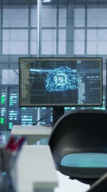 Veri merkezindeki bilgisayar ekranlarında çalışan kodların çizgileri yapay zeka teknolojisi için hesaplama kaynakları sağlıyor. PC monitörlerinde gösterilen yapay zeka betiklerinin yakın plan görüntüsü, el kamerası görüntüsü