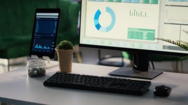 Toplantılarda kullanılan çok uluslu bir şirketin içindeki lüks yönetim odası. Kuruluşun geleceği için bilinçli kararlar alınmasına yardımcı olmak için kullanılan ofis. Firma içinde üst düzey boş çalışma alanı.