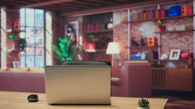 Endüstriyel ve klasik dekor unsurları, geniş duvarları ve uzak bir iş için rahat bir atmosferi olan boş bir ev. Moda konforlu mobilyalar ve dekorasyonlar, minimalist alan.