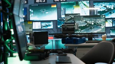 Boş ordu komuta merkezi, balistik füzeleri durdurmak ve yok etmek için tasarlanmış operasyonel füze savunma sistemini barındırıyor. Silahlı kuvvetler karargahı radar sistemlerini kullanarak roketleri izlemek için kullanılıyor.