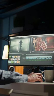 Görüntüleri düzenlemek için renk düzeltme ve hareket grafikleri üzerinde çalışan, evdeki renklendirme yazılımları üzerine montaj videoları düzenleyen dikey video üreticisi. Araç çubuğu panellerindeki içerik düzenleyici klipleri. Kamera.