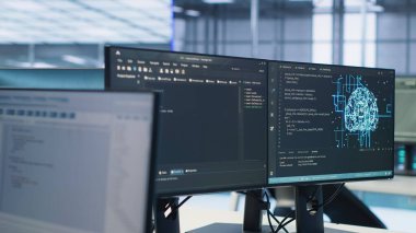 Veri merkezindeki bilgisayarlar, yapay zekanın büyük veri tabanlarını işleyebilmesi için gerekli hesaplama kaynaklarını sağlıyor. Makine öğrenimi için kullanılan sunucu odası depolama verisi