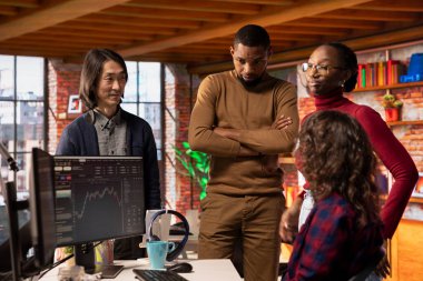 Şirket halka arz yoluyla halka açıldıktan sonra tezahürat yapan şirket hisselerini sunarak sermaye elde ediyor. Yenilikçi büyüme stratejisi sonrasında melek yatırımlarının güvenliğini sağlamak