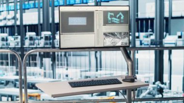 Endüstri 4.0 fotovoltaik fabrika ekipmanları için endüstriyel analitik gösterge panelini görüntüle. Güneş panelleri akıllı fabrika görüntüleme robotik silah performansı ve algılayıcı verilerinden ölçümler