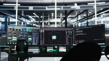 Veri merkezi izleme sistemi bütünlüğü ve altyapı performansındaki görsel programlama sistemleri. Sunucu merkezindeki bilgisayar ekranları Düğüm ağacı programlama cihazları algılama sorunları