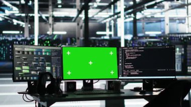 Veri merkezi yeşil ekran kroma anahtar bilgisayar sistemleri AI görselleştirme ve altyapı bağlantılarını haritalayan düğüm ağacı programlama yazılımı ile ağ kaynaklarını kontrol ediyor