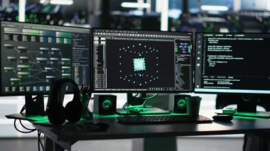 Veri merkezindeki bilgisayarlar ağ kaynaklarını bağlantıları görselleştiren düğüm ağacı yazılımı kullanarak yönetiyorlar. Etkili veri işleme ve depolama olanağı sağlayan görsel programlama araçları, el kamerası görüntüsü