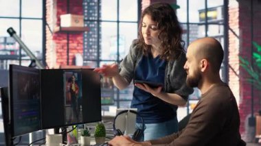 Erkek ve kadın medya endüstrisi için içerik oluşturma, veri ve içgörü analizi, video görüntülerinin düzenlenmesi ve markalaşma unsurlarının ayarlanması konularında işbirliği yapıyorlar. Yapay zeka. Kamera B.