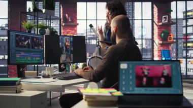 Erkek ve kadın medya endüstrisi için içerik oluşturma, veri ve içgörü analizi, video görüntülerinin düzenlenmesi ve markalaşma unsurlarının ayarlanması konularında işbirliği yapıyorlar. Yapay zeka. Kamera A.