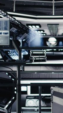 Yörünge mekiğindeki dikey video dizüstü bilgisayarı, yörünge uçuşunda termal dengeyi ve çekirdek performansını gösteriyor. Anahtar uzay gemisi motor okumalarını sunan defter görüntüsü analitik