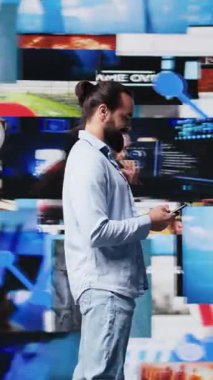 Vertical Video Young kullanıcısı uygulamalarda online web bağlantısından keyif alıyor, gerçek zamanlı bağlanma, çevrimiçi varlık ve dijitalleşmeyi iletişimin temel unsurları olarak vurguluyor. Kamera B.