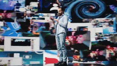 Sosyal medya kullanıcısı, eğlence için internet platformlarında eşsiz bir marka sesi oluşturarak, bağlılığı artırmak için yenilik ve teknolojik araçlardan keyif alıyor. Çoklu görev çevrimiçi. Kamera B.