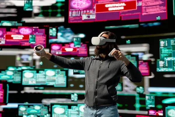 Erkek casus ağ güvenliğini atlatır ve sanal gözlüklerle siber saldırıda bulunur. Veri sızıntısı ve kimlik hırsızlığı için programlama kodu. Siber operasyonları sızma yoluyla gizle.