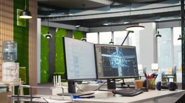 Programcılar tarafından kullanılan bilgisayar monitörleriyle çalışan yapay zeka programı olan boş bir başlangıç ofisi. AI endüstri başlangıç çalışma alanı kaldıraç makinası öğrenme teknolojisi