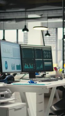 Hava tahminleri, analitik ve performans ölçümleri ile gelişimi planlayan bilgisayarları olan dikey Video Boş kurumsal çalışma istasyonları. Sinerji ve verimlilik