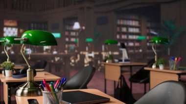 Yüksek öðrenim okulunda harika bir araþtýrma kolleksiyonu olan bos bir kütüphane, öðrenme ve akademik görevleri çözmek için belirlenmiş eðitim alaný olan üniversite kampüsü. Kamera B.