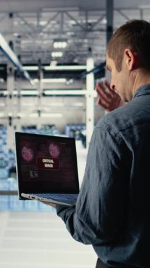 Dikey video sunucu merkezi programcısı, altyapı yavaşlamalarına yol açan hatalar hakkında uyarı mesajıyla uyarıldı. Veri merkezi bilişim uzmanı, yazılımın neden olduğu düşük donanım performansı hakkında sistem açılışını gördü