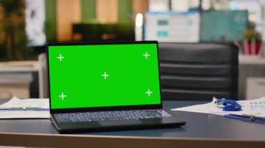 Boş ofis toplantı odası, fotokopi odası, çalışma alanı performans raporları ve belge planlama için kullanılıyor. İş büyümesi ve başarıya adanmış organizasyon.