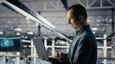 Bilgi işlem uzmanı, altyapı raflarına derin öğrenme yazılımı yerleştirdi. Sunucu tarım mühendisi, uygulamaları desteklemek için dizüstü bilgisayar kullanan AI sistemlerini eğitir. Kamera B