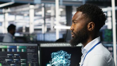 Sistem sağlığını optimize etmek için yapay zeka sinir ağı ağaç programını kullanarak sunucu merkezi yönetimi. Derin öğrenme yapay zeka görselleştirmesi kullanılarak veri merkezi bilişim uzmanlığı ekipman analizi sorunları, kamera B