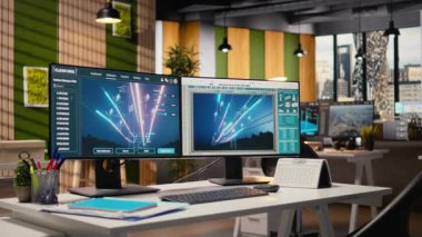 Dijital güç hatları analitik gösterge paneli performans verilerini gösterir, akıllı ızgara optimizasyonunu destekler. Ofisteki çalışma istasyonu, temiz enerji jeneratörü iletim kulesindeki sensör verilerini analiz etmek için kullanılır.