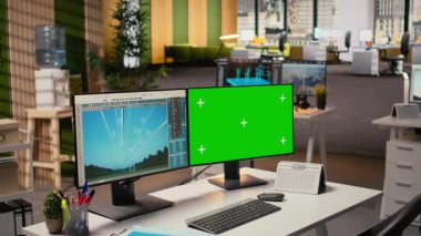 Ofiste akıllı elektrik şebekesi geliştirmek için kullanılan yeşil ekran modelleme bilgisayarındaki dijital modelleme aracı. Krom anahtar PC üzerindeki CAD yazılımı yüksek voltaj iletim kulesini yükseltmek için kullanılır