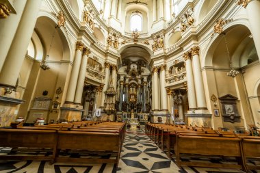 Lviv, Ukrayna, 9 Ağustos 2019. İlahi Vücut 'un Dominik Katedrali Kilisesi, Kutsal Ayin Kilisesi