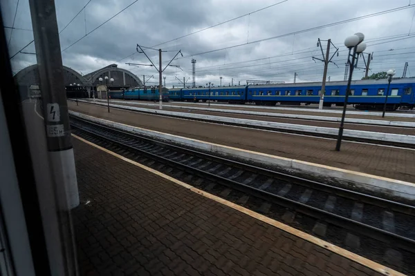 Estação Ferroviária Lviv Plataforma Para Desembarcar Embarcar Passageiros Ucrânia 2019 — Fotografia de Stock