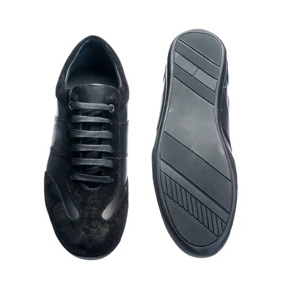 Svarta Män Läder Sneakers Tillverkade Mocka Och Glänsande Läder Sportskor — Stockfoto