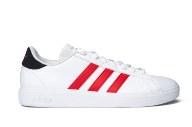 Carrara, İtalya - 22 Mart 2023 - Adidas Büyük Mahkeme Üssü 2.0 ayakkabı 