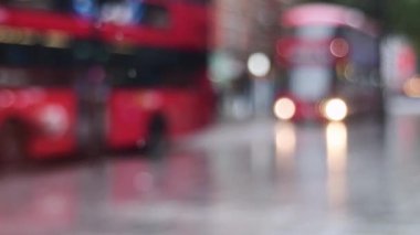 Londra çift katlı otobüslerin Bokeh videosu, bir sürü kopya alanı