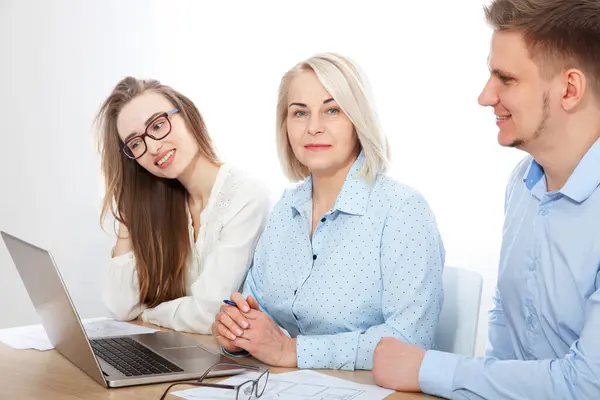 Office Experienced Female Entrepreneur Imparting Her Knowledge Group Young Professionals Stock Picture