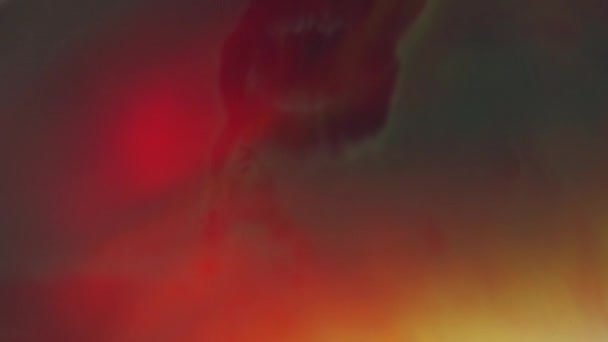 Яркий Бордовый Луч Света Освещающий Красочную Абстракцию Разными Углами — стоковое видео