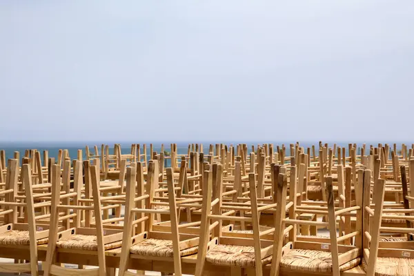 Konec Sezóny Pozadí Přímořské Koncepce Velká Skupina Dřevěných Židlí Uzavřeného Stock Fotografie