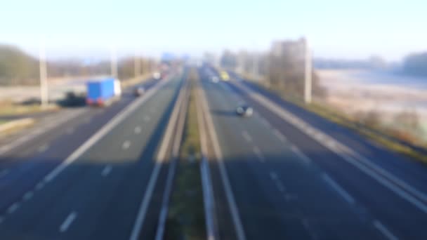 Unscharfe Defokussierte Hochblickaufnahme Von Autobahn Autobahn Einem Sonnigen Wintertag Hintergrund — Stockvideo
