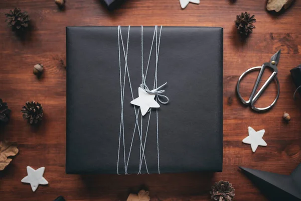 Kraft Μαύρο Κουτί Δώρου Νήμα Οικολογική Συσκευασία Φυσική Διακόσμηση Ξύλινο — Φωτογραφία Αρχείου