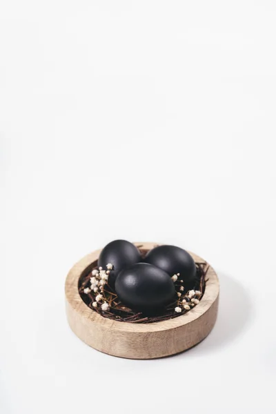 Eier Schwarz Auf Weißem Hintergrund Nest Mit Drei Eiern Mit — Stockfoto
