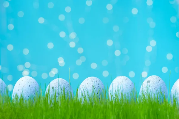Decorated Easter Lilac Eggs Grass Concept Easter Egg Hunt Background — Stock fotografie