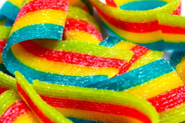 Rainbow Kyselé Želé Bonbóny Proužky Cukrovém Posypu — Stock fotografie