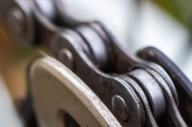 Bisiklet zinciri yakın çekim. Dağ bisikleti zinciri