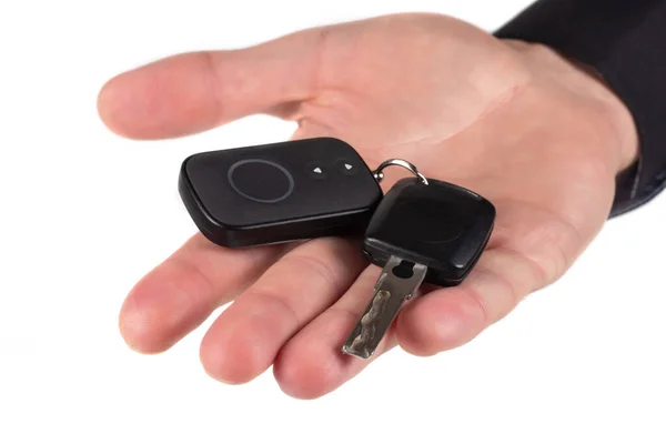 Autoschlüssel Verkäufer Gibt Schlüssel Auf Weiß — Stockfoto