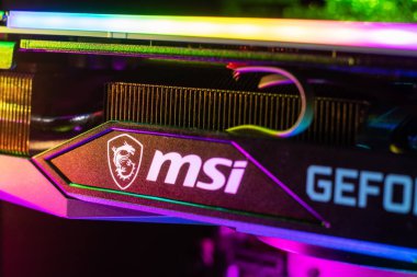 Dnipro, Ukrayna - 23 Şubat 2023: MSI Geforce RTX oyun kartı açık durumda.