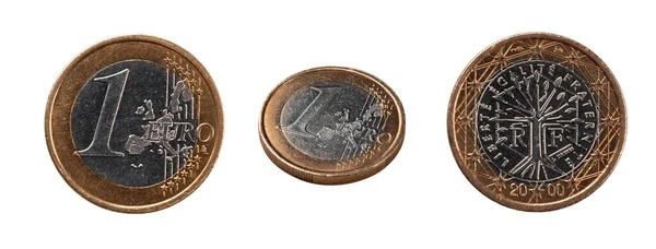 一个以白色背景为背景的欧元硬币特写 — 图库照片