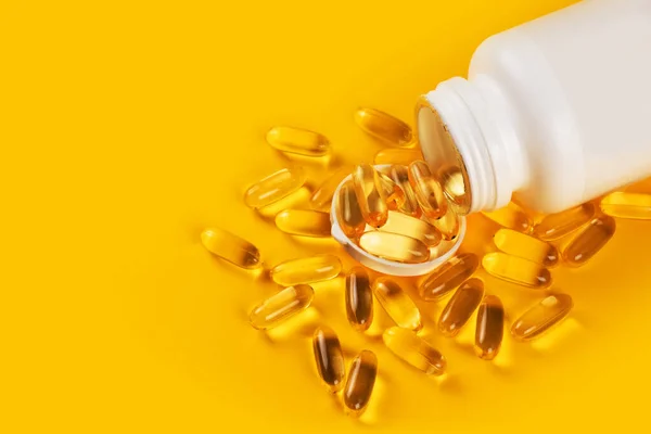 Omega Gélkapszula Halolaj Tabletták Egészséges Omega Üvegben — Stock Fotó